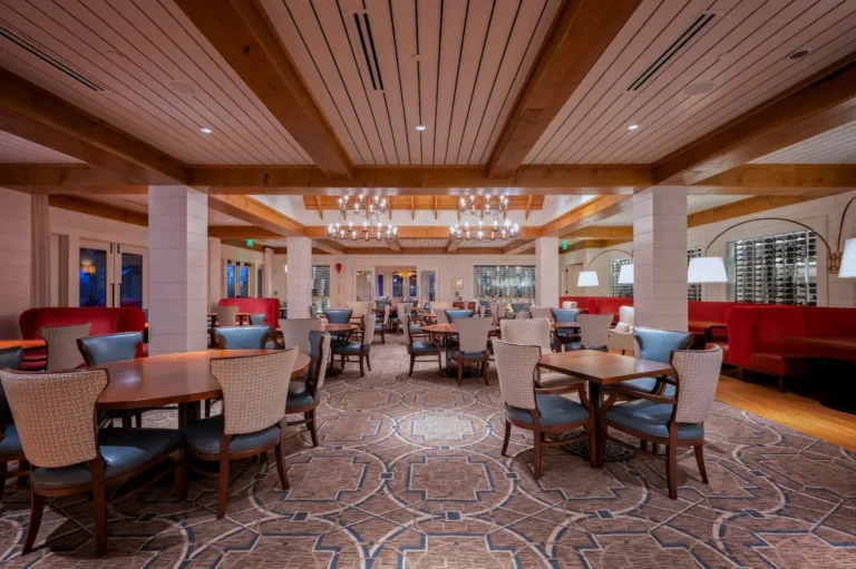 Dining room at Atlanta Athletic Club featuring ambient audio and centralized AV control